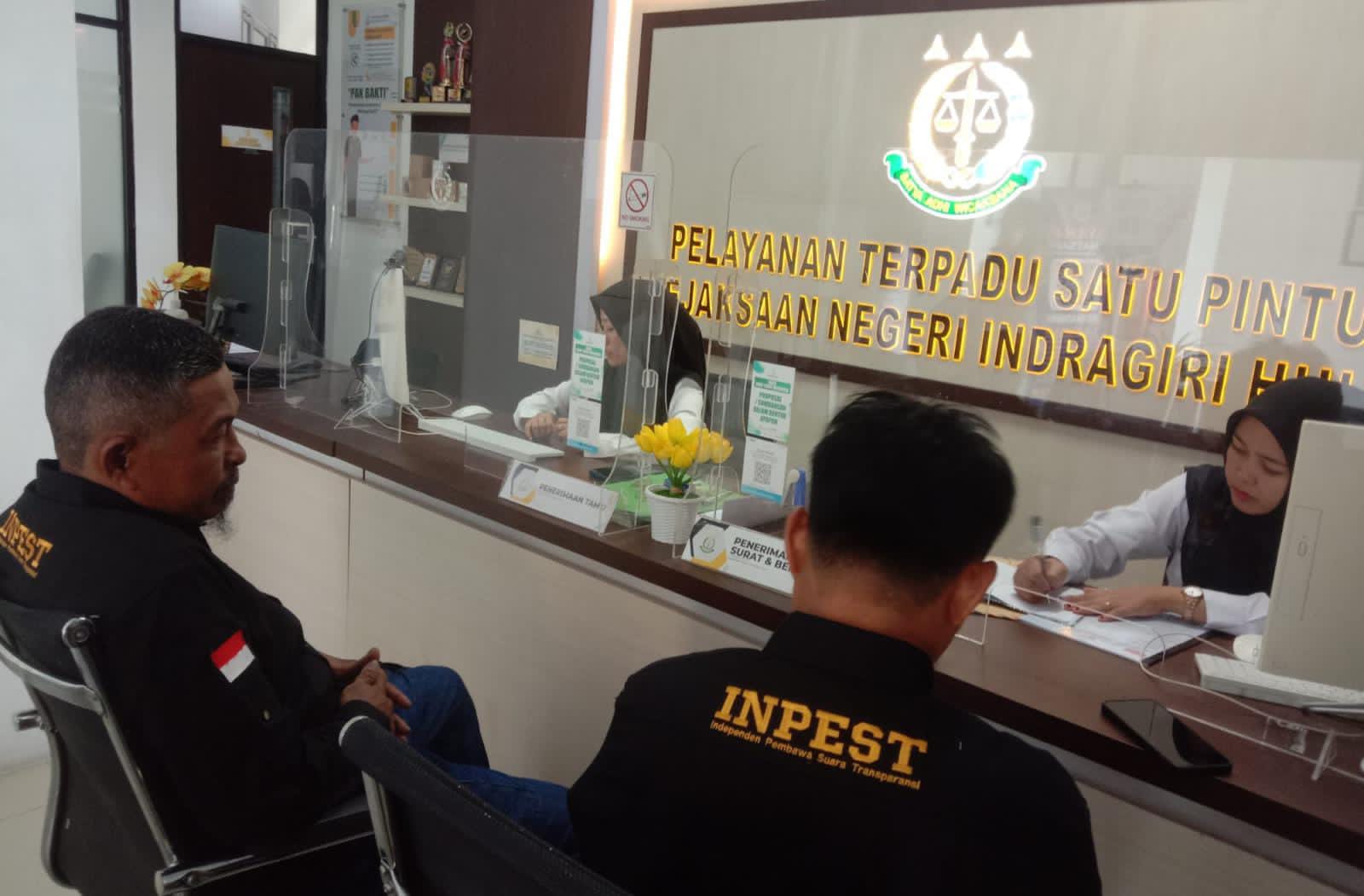 Kades Sungai Raya di Inhu Dilaporkan Atas Dugaan Gratifikasi dan Penipuan