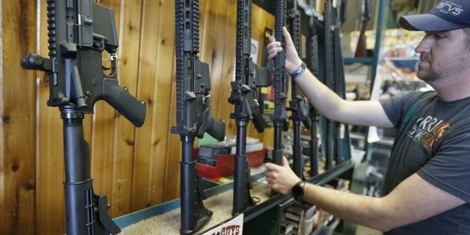 MA Amerika Serikat Putuskan Warga Boleh Bawa Senjata Api di Tempat Umum