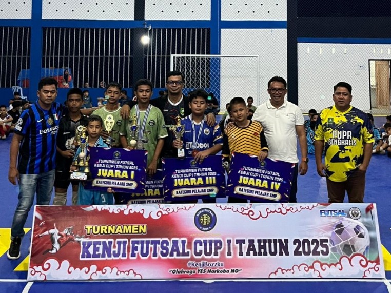 Kenji Cup 1 Bengkalis Resmi Ditutup, Ketua AFK Suntik Semangat Lewat Bonus Sepatu Futsal