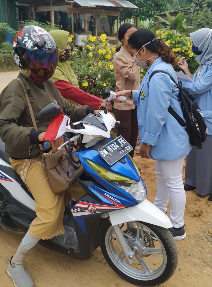 Mahasiswa Kukerta Balek Kampung UNRI Lakukan Screening Kepada Masyarakat Desa Kasikan
