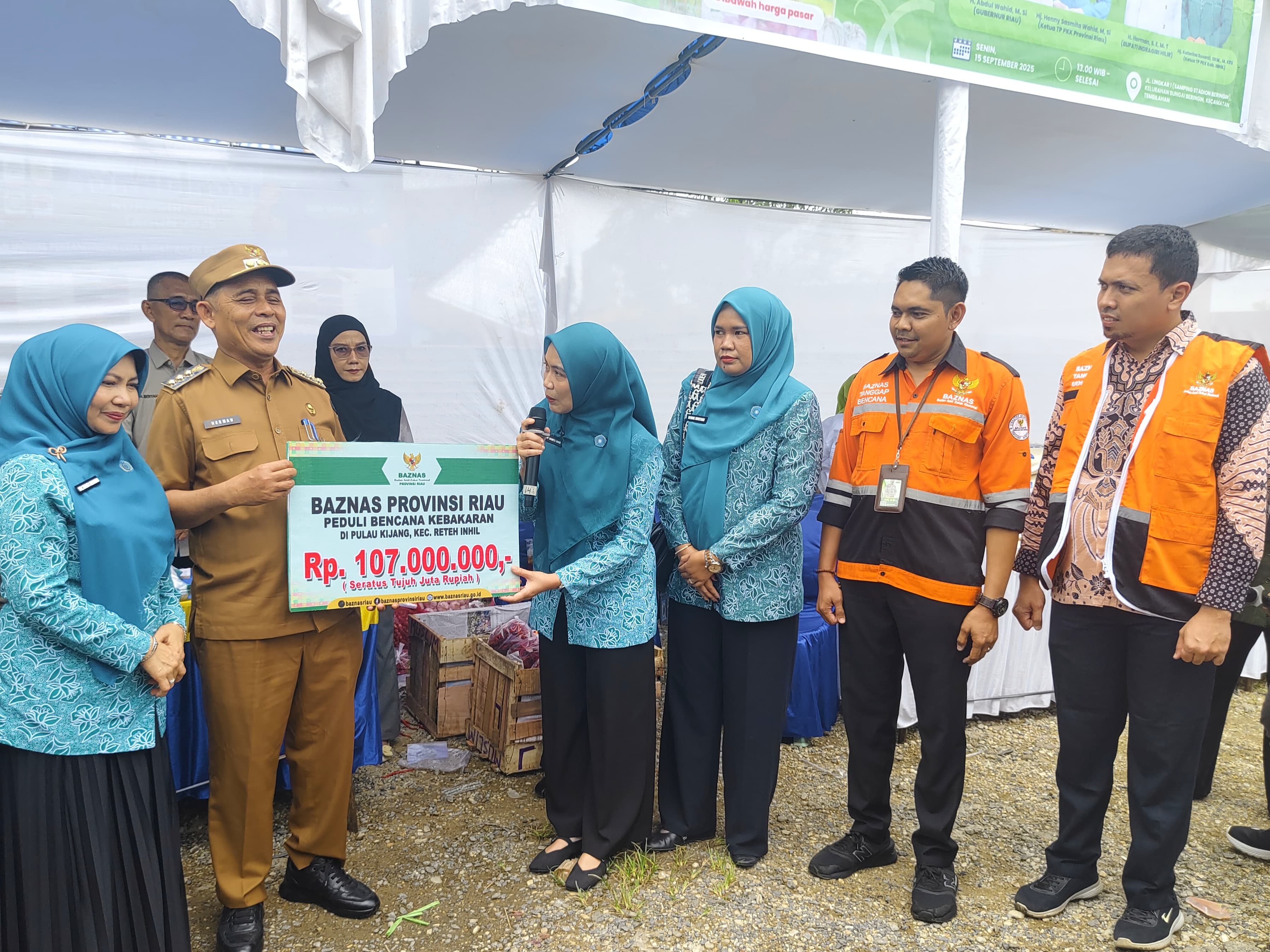 Baznas Riau Salurkan Rp107 Juta Untuk Korban Kebakaran di Inhil