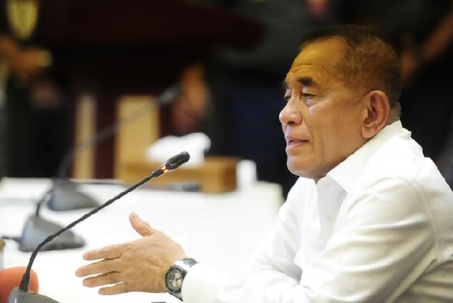 Menhan: ormas radikal kita sadarkan dengan bela negara