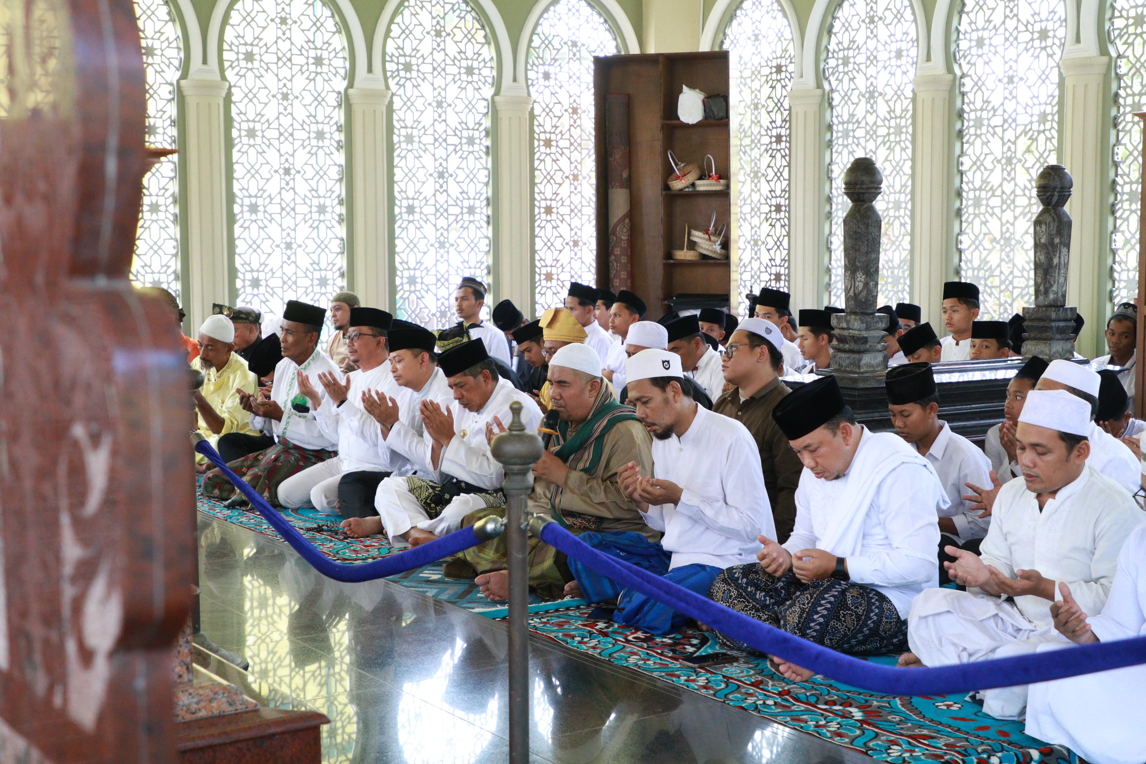 Husni Merza: Ziarah Makam Haul Akbar, Bentuk Ucapan Terima Kasih Atas Jasa Para Sultan Siak