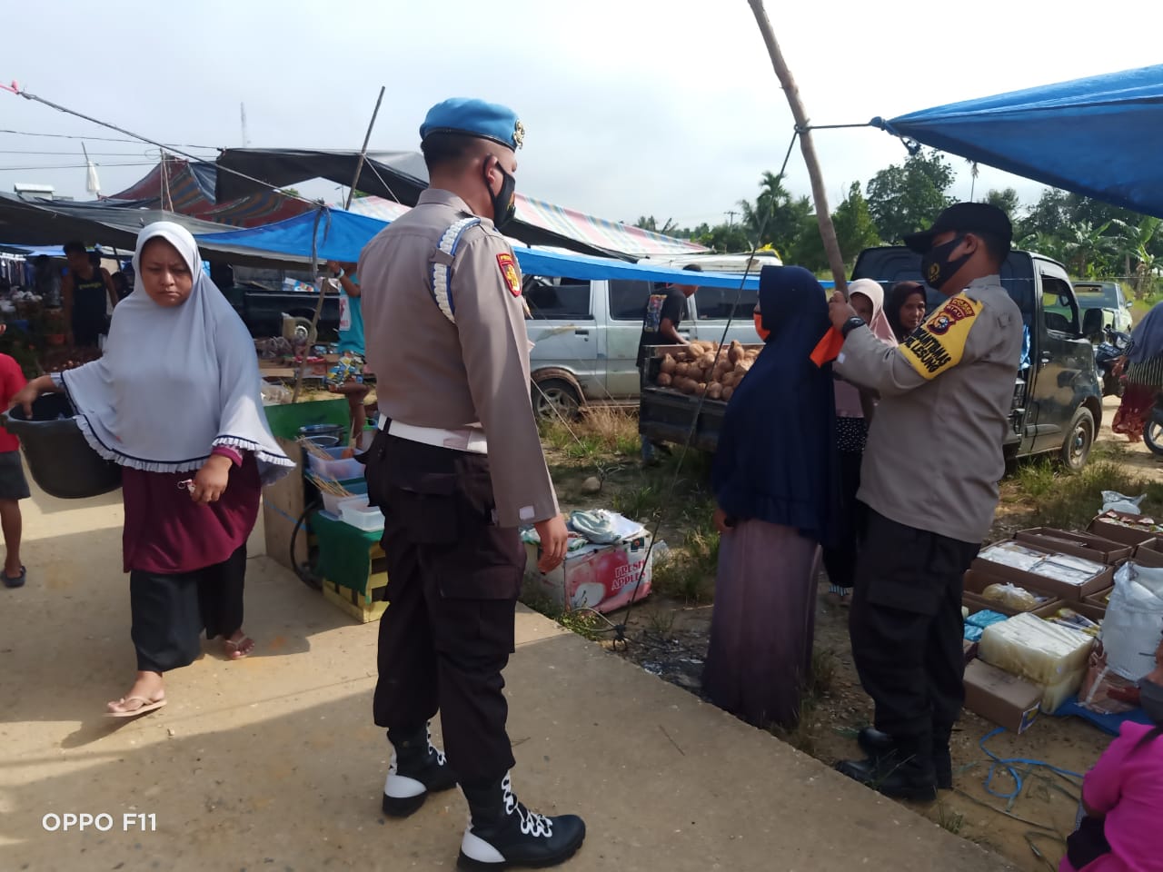 Bakti Sosial, Polsek Pangkalan Lesung Berbagi Masker 