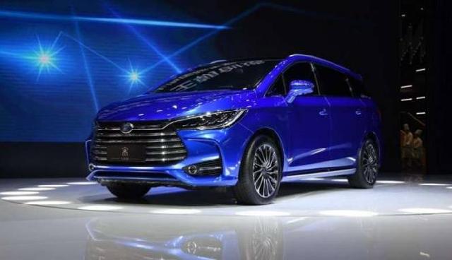 Ternyata Ada Mobil Buatan China Mirip Toyota Innova