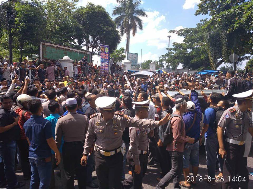 Tak Diperbolehkan Gelar Aksi #2019GantiPresiden, Kapolda Riau Diminta Mundur