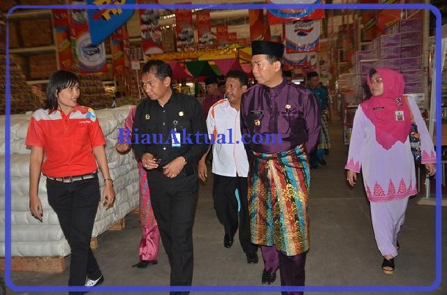Sidak Wako, Stok dan Harga Kebutuhan di Pasar Aman