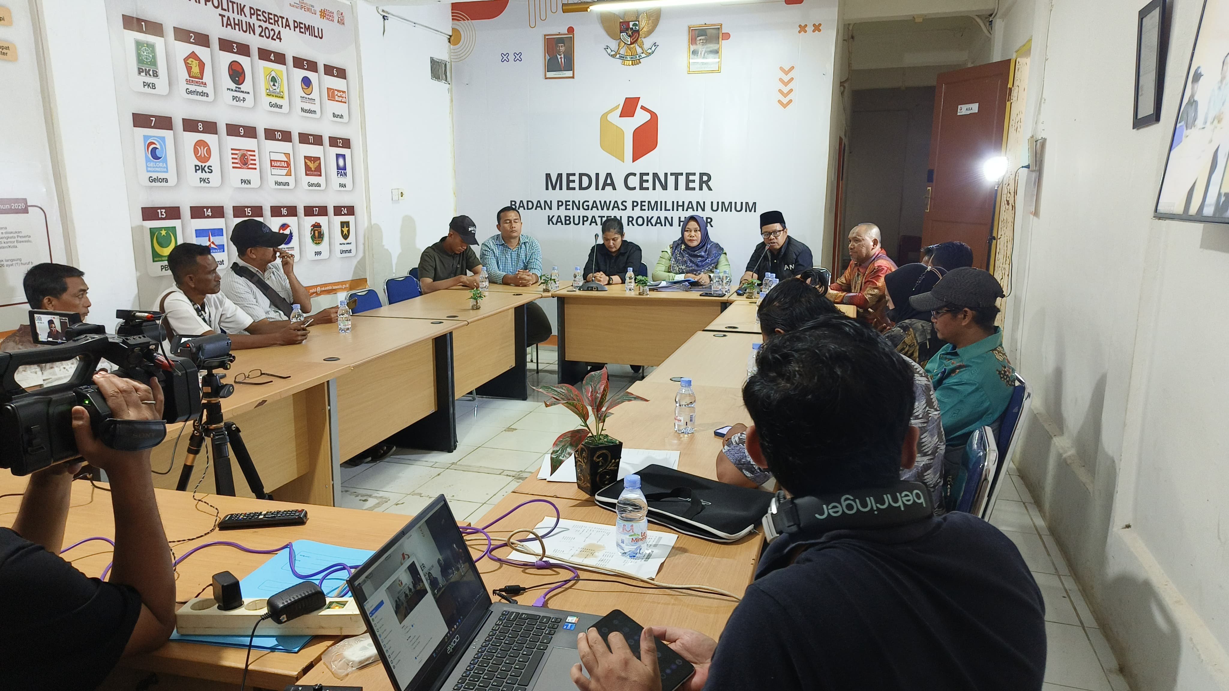 Gakkumdu Rohil Proses Hukum Kades yang Deklarasi Dukung Caleg DPR RI