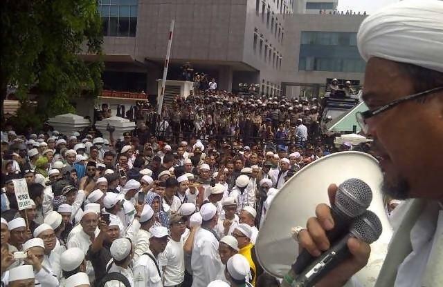 Jelang Pencoblosan, Habib Rizieq Bakal Kerahkan Sejuta Massa Tolak Ahok