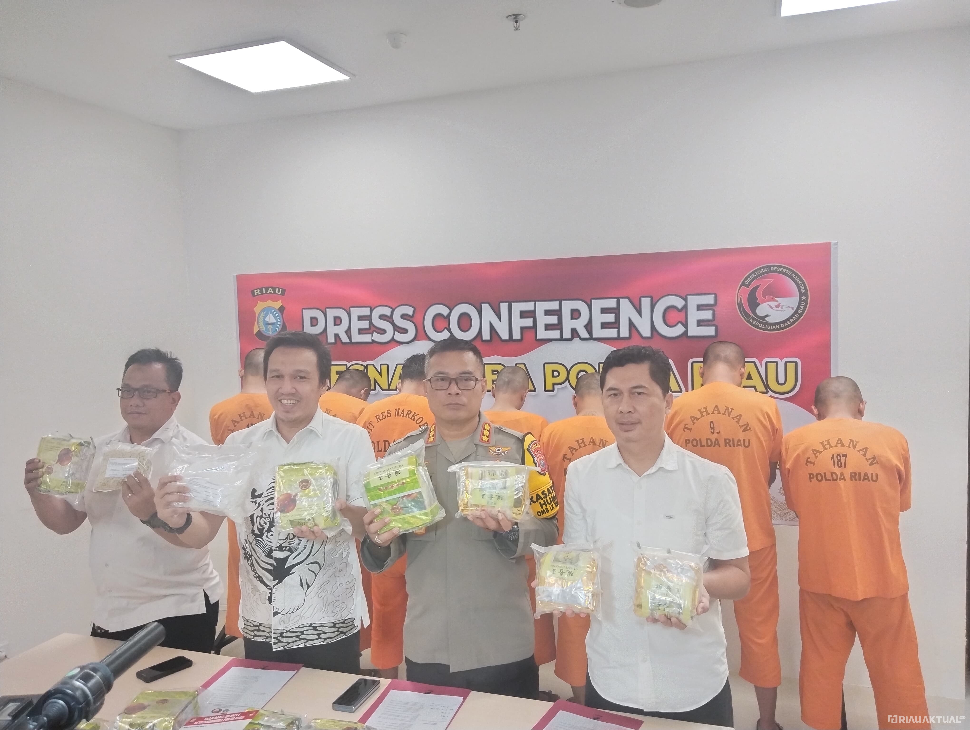Polda Riau Berhasil Tangkap 7 Kurir Narkotika Internasional
