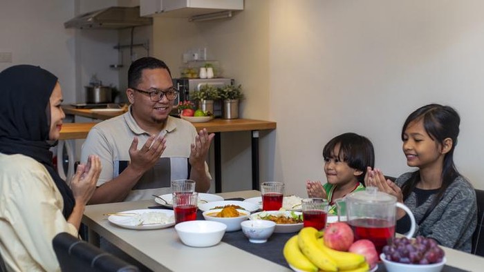 Enam Pilihan Menu Sahur Sehat Agar Tetap Berstamina dan Terhidrasi saat Puasa