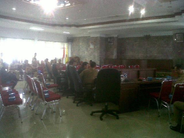 Lurah dan Camat Mangkir Hadiri Rapat Laporan Kemiskinan dengan Walikota