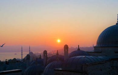 Kamu Tahu Nggak Kenapa Bulan Ramadhan Selalu Datang di Bulan Berbeda Setiap Tahunnya?