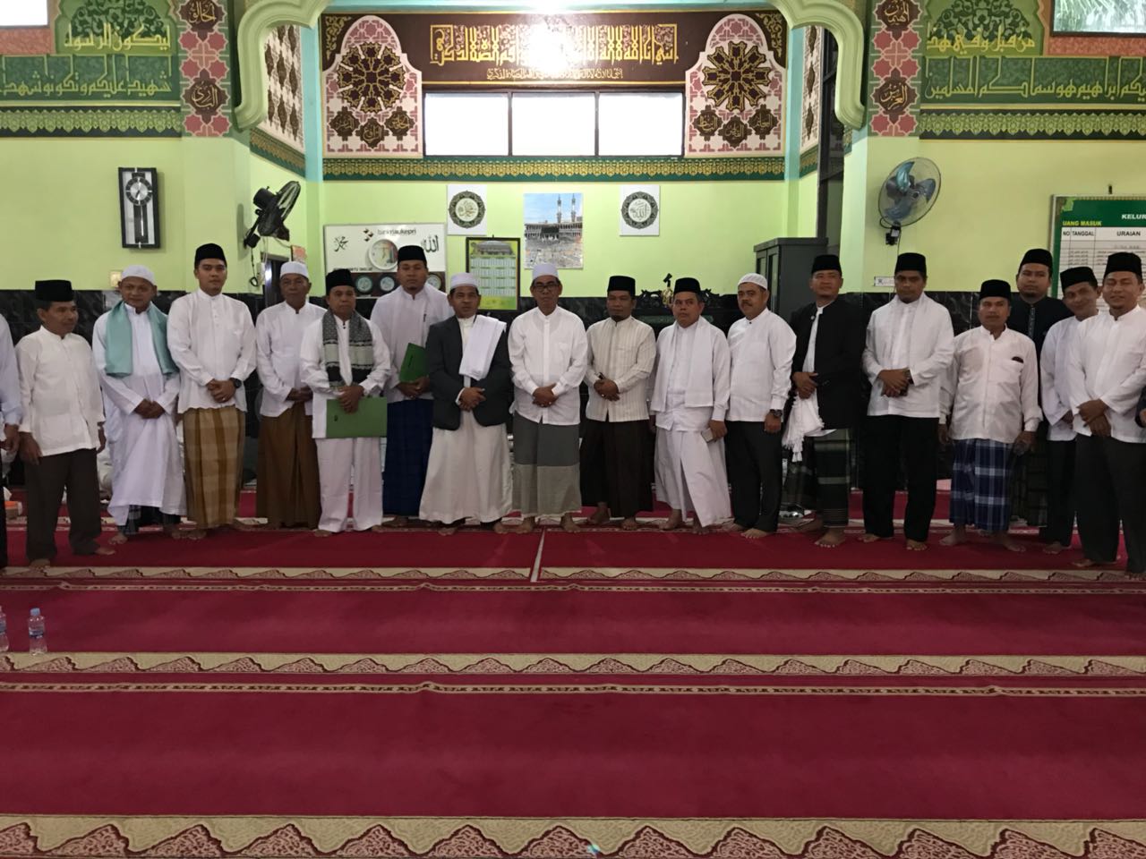 Bupati Mursini, Shalat Subuh Berjemaah di Masjid Besar Al-Muttaqin