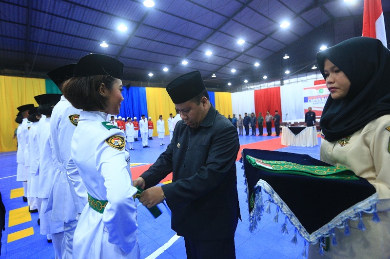 Bupati Kepulauan Meranti Kukuhkan Paskibraka HUT RI Ke-72 Tahun 2017
