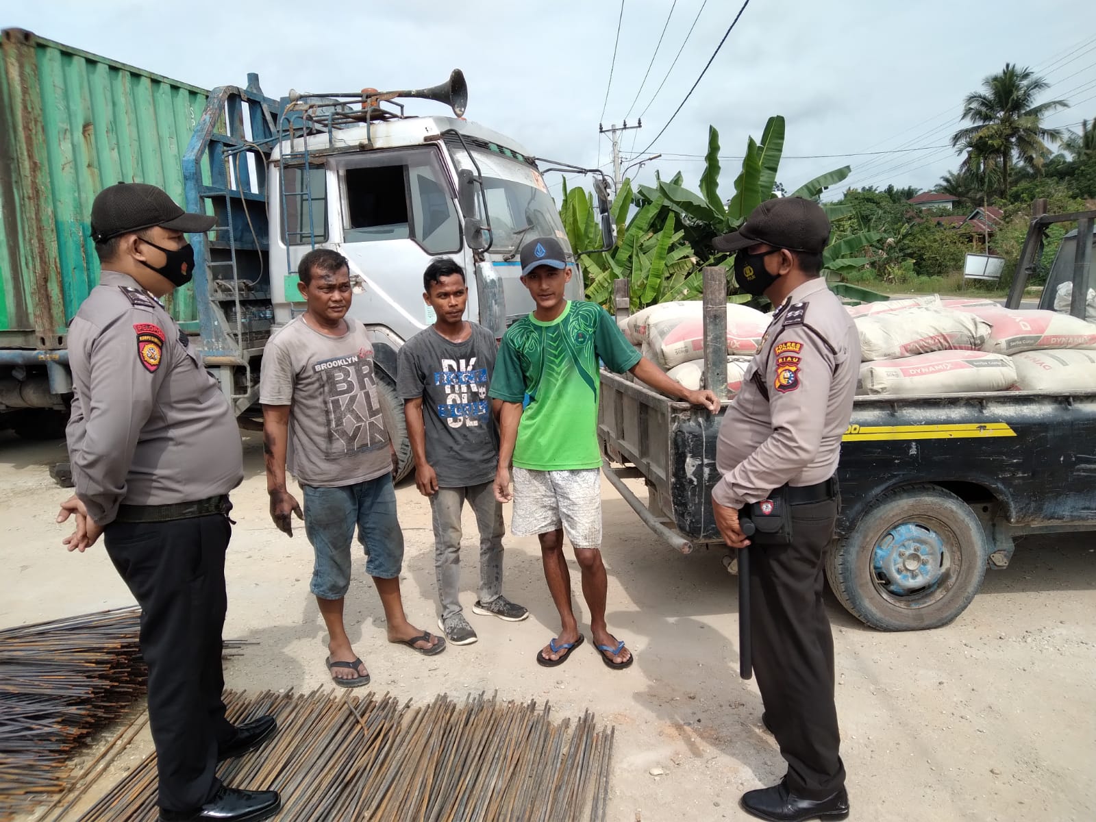 Personil Polsek Ukui Beri Teguran dan Edukasi Masyarakat yang Langgar Prokes