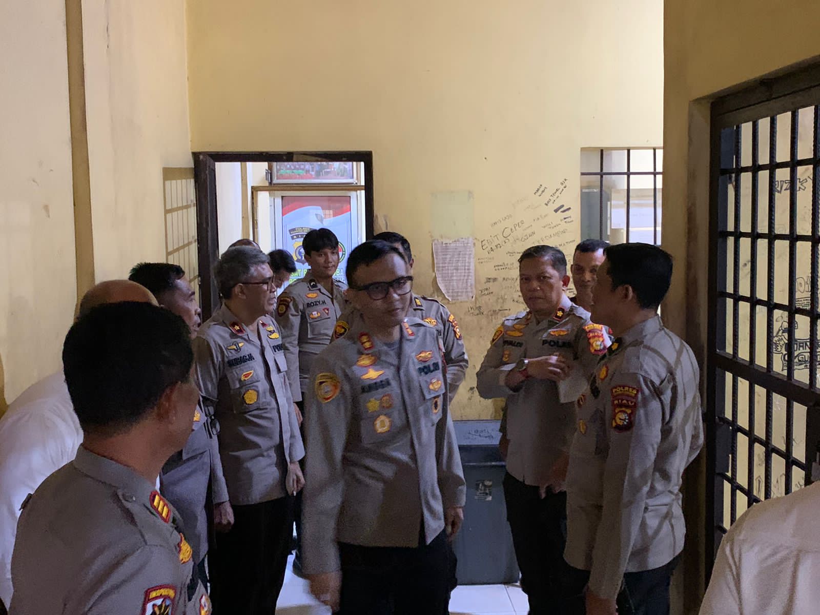 Kapolres Kuansing Tinjau Ruang Tahanan, Pastikan Keamanan dan Kondisi Tahanan Sehat