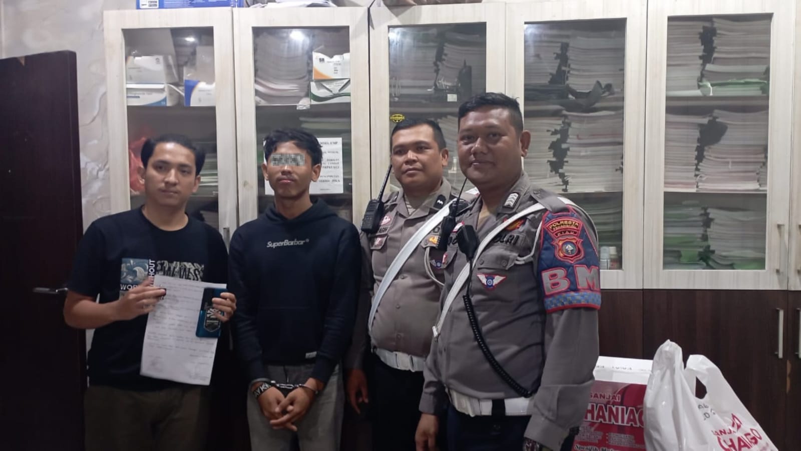 Tak Pakai Helm, Pengendara di Pekanbaru Tertangkap Bawa Ekstasi