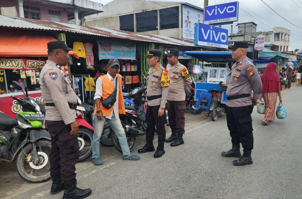 Kapolsek Kempas Patroli Jalan Kaki, Serukan Pilkada Damai