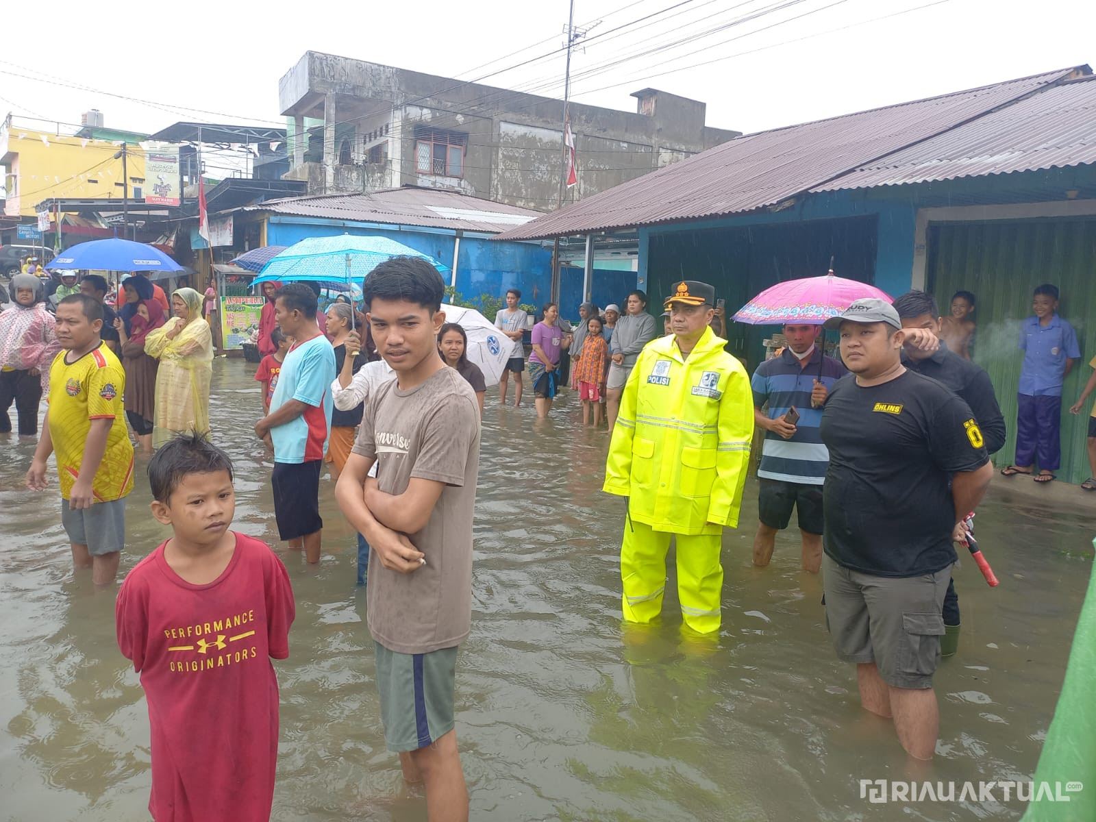 Ketinggian Capai 1 Meter, Lebih dari 500 KK Terdampak Banjir Pekanbaru