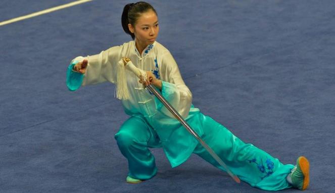 Cedera Tak Halangi Si Cantik Lindswell Cetak Sejarah