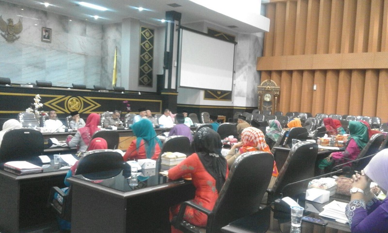 Maraknya Kabar Pungli, Komisi III Panggil Seluruh Kepsek SMP yang ada di Pekanbaru