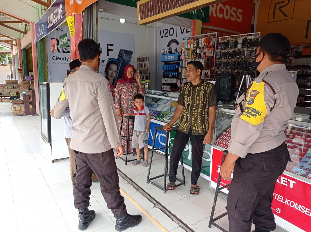 Polsek Langgam Gelar Patroli Cegah Kriminal C3 dan Tekan Penyebaran Corona