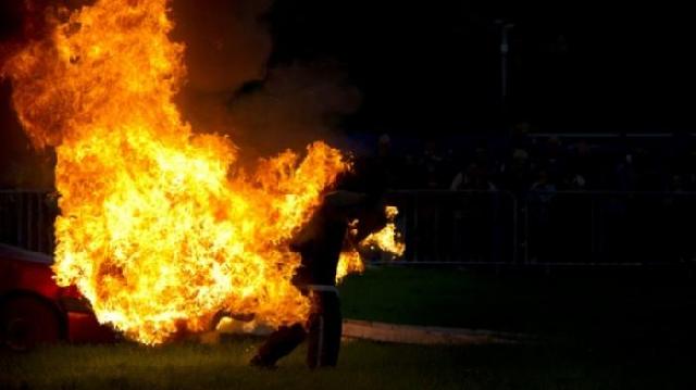 Waduh, Gara-gara utang, teman dibakar hidup-hidup