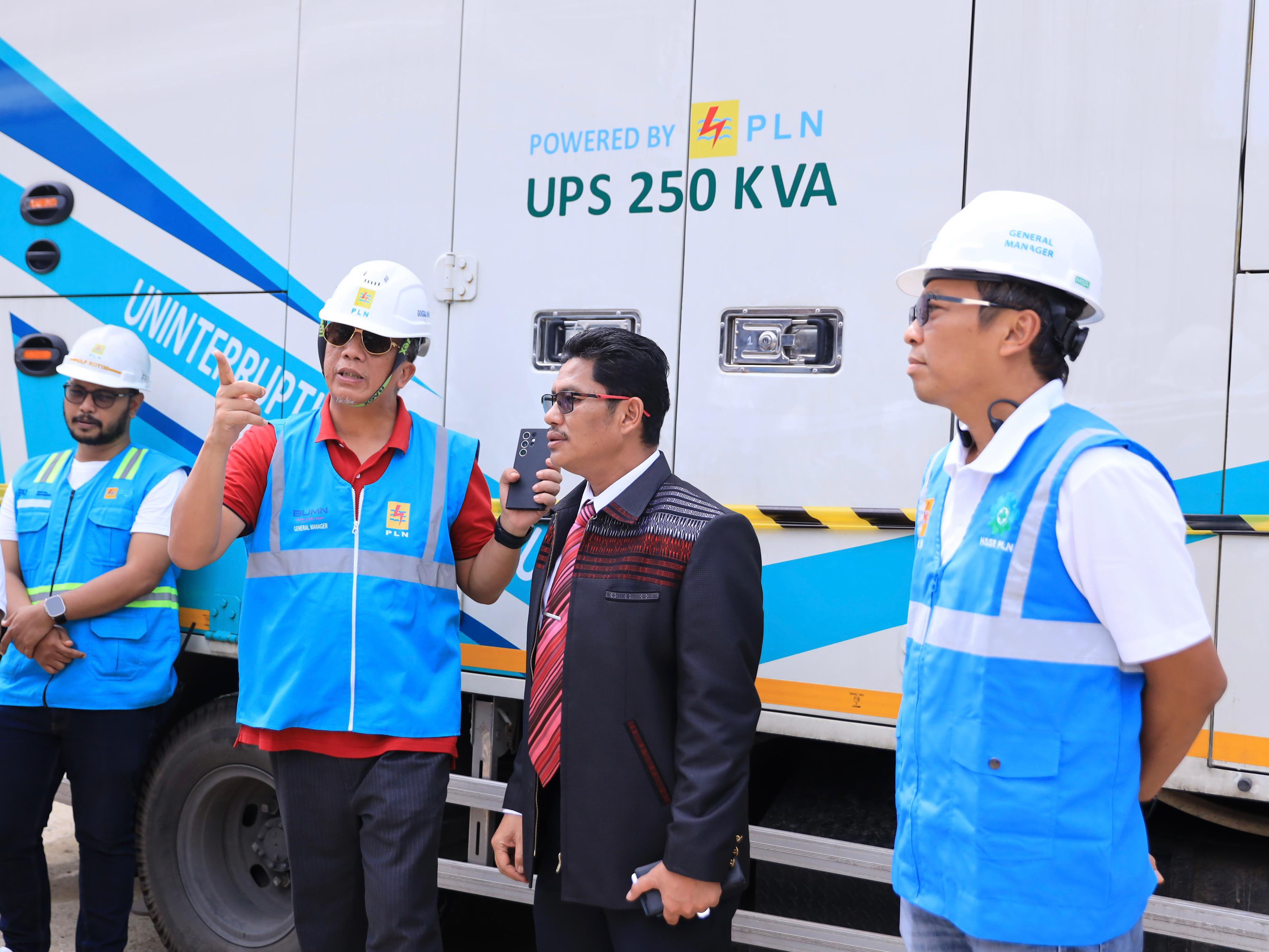 GM PLN Riau Agung Murdifi Tinjau Kesiapan Pasokan Listrik Gereja di Pekanbaru