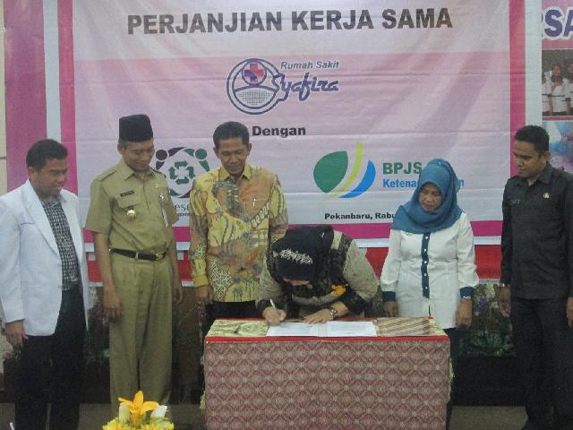 RS Syafira Pekanbaru Teken MoU BPJS Kesehatan dan BPJS Ketenagakerjaan