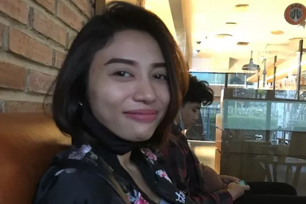 Salut! Pantang Jual Diri, LC Karaoke Cantik Ini Bertahan Hidup Jadi Pemandu di Wisma Atlet