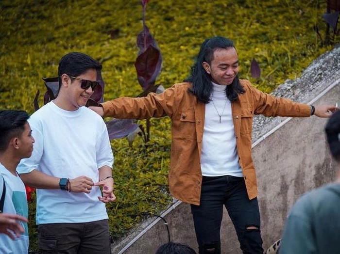 Tren Kulbet Bikin Zinidin Zidan dan Tri Suaka Kembali Dihujat