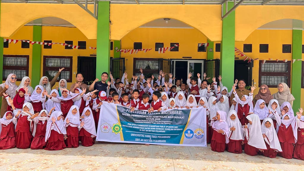 PKM Dosen UHTP Upayakan Peningkatan Digitalisasi Administrasi Rapor Berbasis Teknologi Informasi