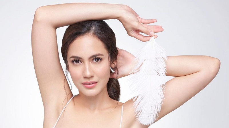 Pevita Pearce Pamer Ketiak Mulus Bikin Netizen Nelan Ludah!