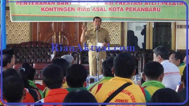 Pemko Beri Uang Motivasi Atlet dan Pelatih