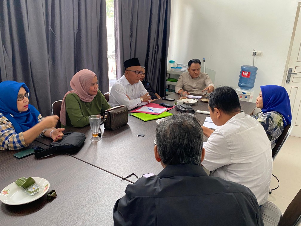 Masyarakat Hadapi Masalah Hukum, LBH Pers SMSI Riau Siap Dampingi