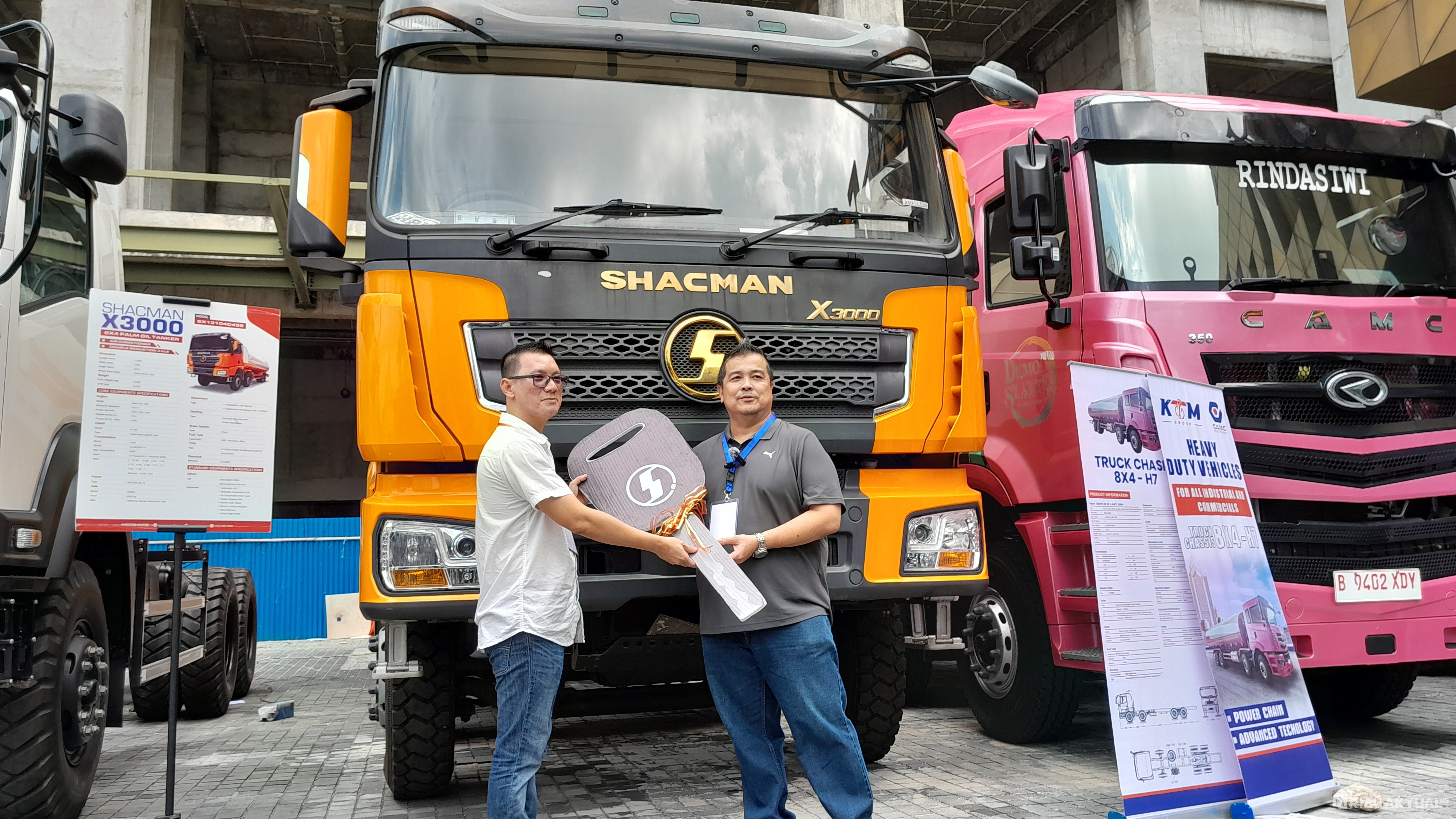 Perusahaan Tambang Borong 100 Unit Truk Shacman X 3000 di SIEXPO 2025