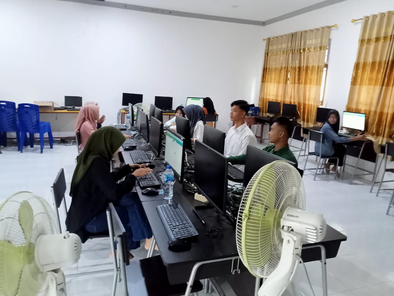 Sekolah Diminta Aktif Fasilitasi Pendaftaran Beasiswa Sawit