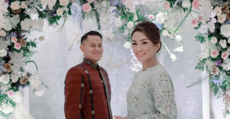 Melanie Putria, Undang Mantan Suami Ke Resepsi Pernikahan