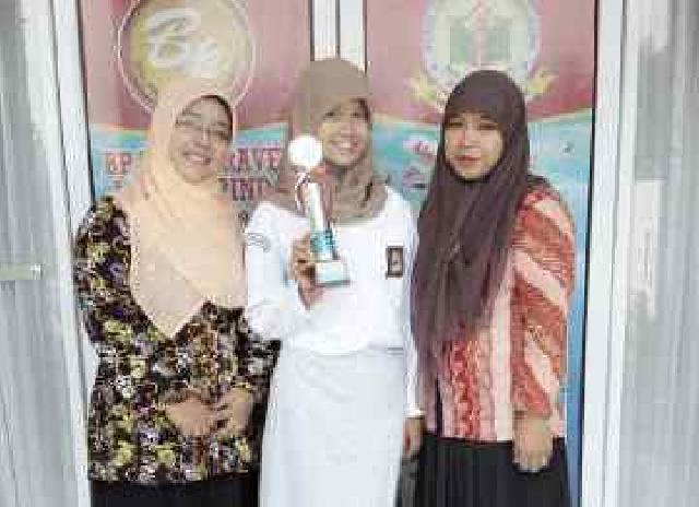 Siswi SMK BP Juara III LKS Akuntansi SMK Se Pekanbaru