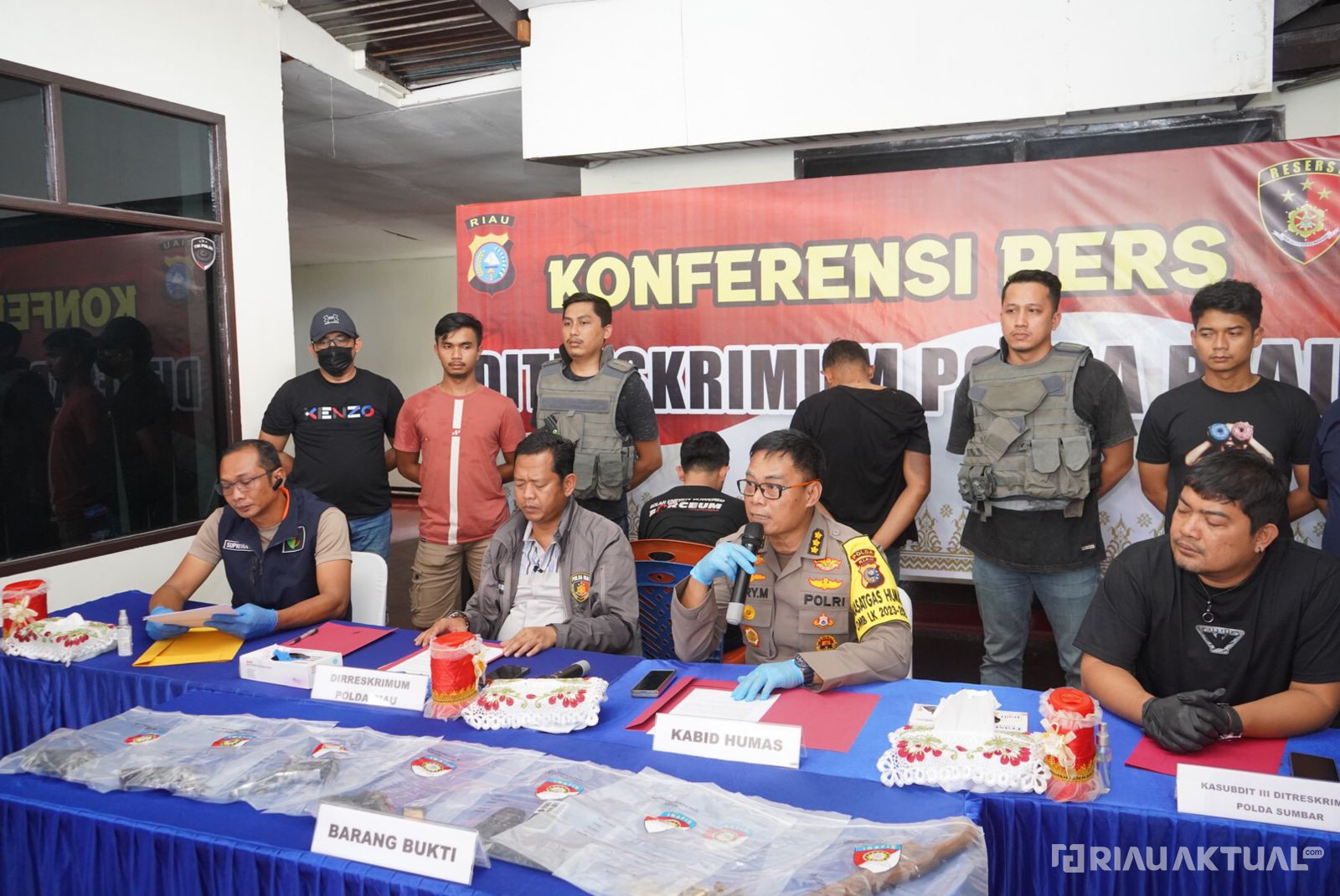Perampok Bersenjata di Sumatera Barat Tewas dalam Baku Tembak dengan Polisi