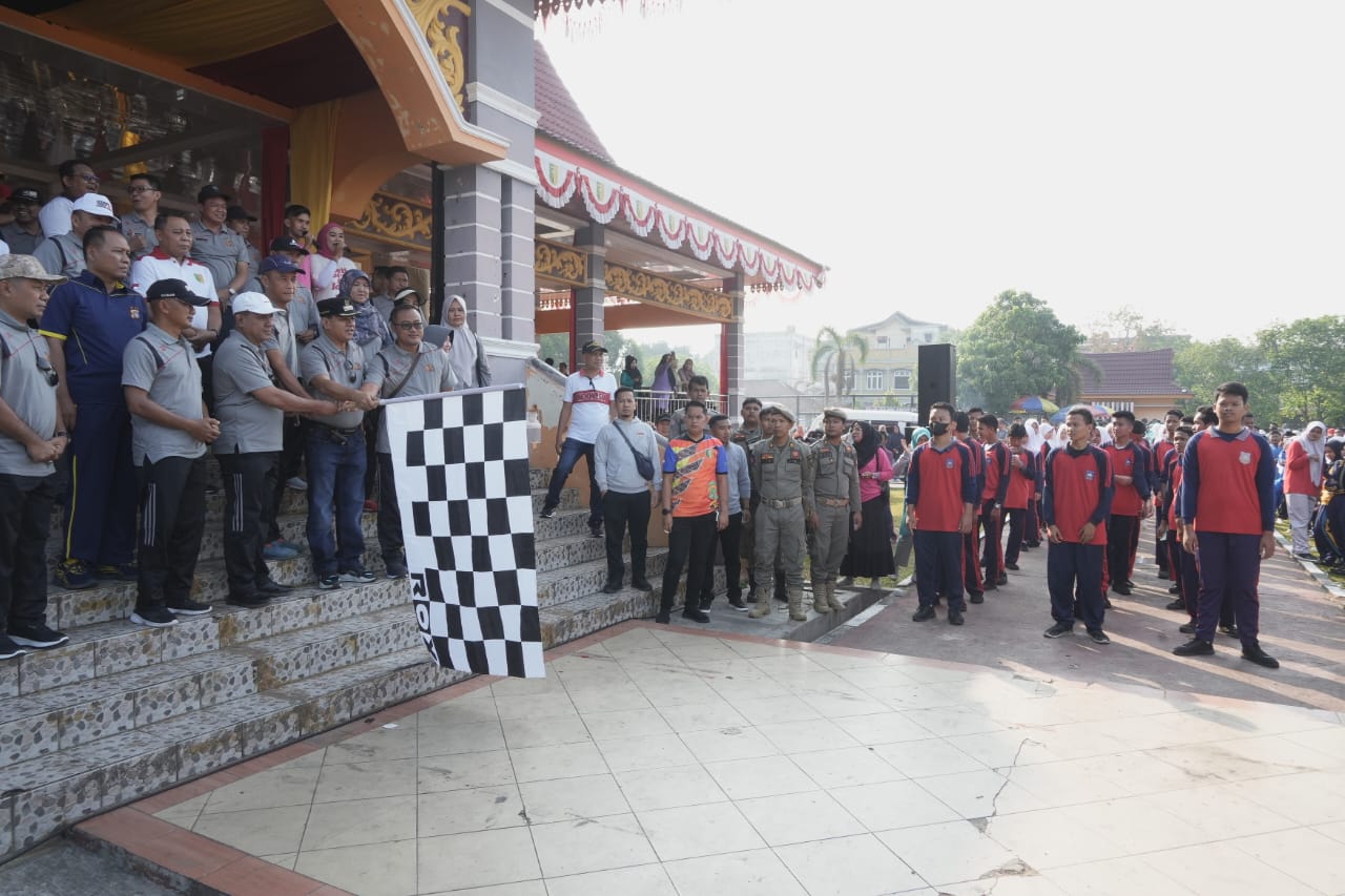 Gerak Jalan Santai, Sarapan Gratis, dan Hadiah Menarik