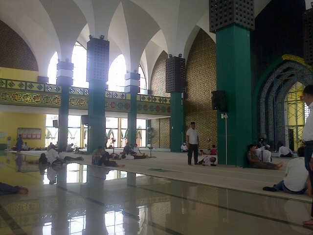 Masjid Agung Ulul Azmi Terus Berbenah