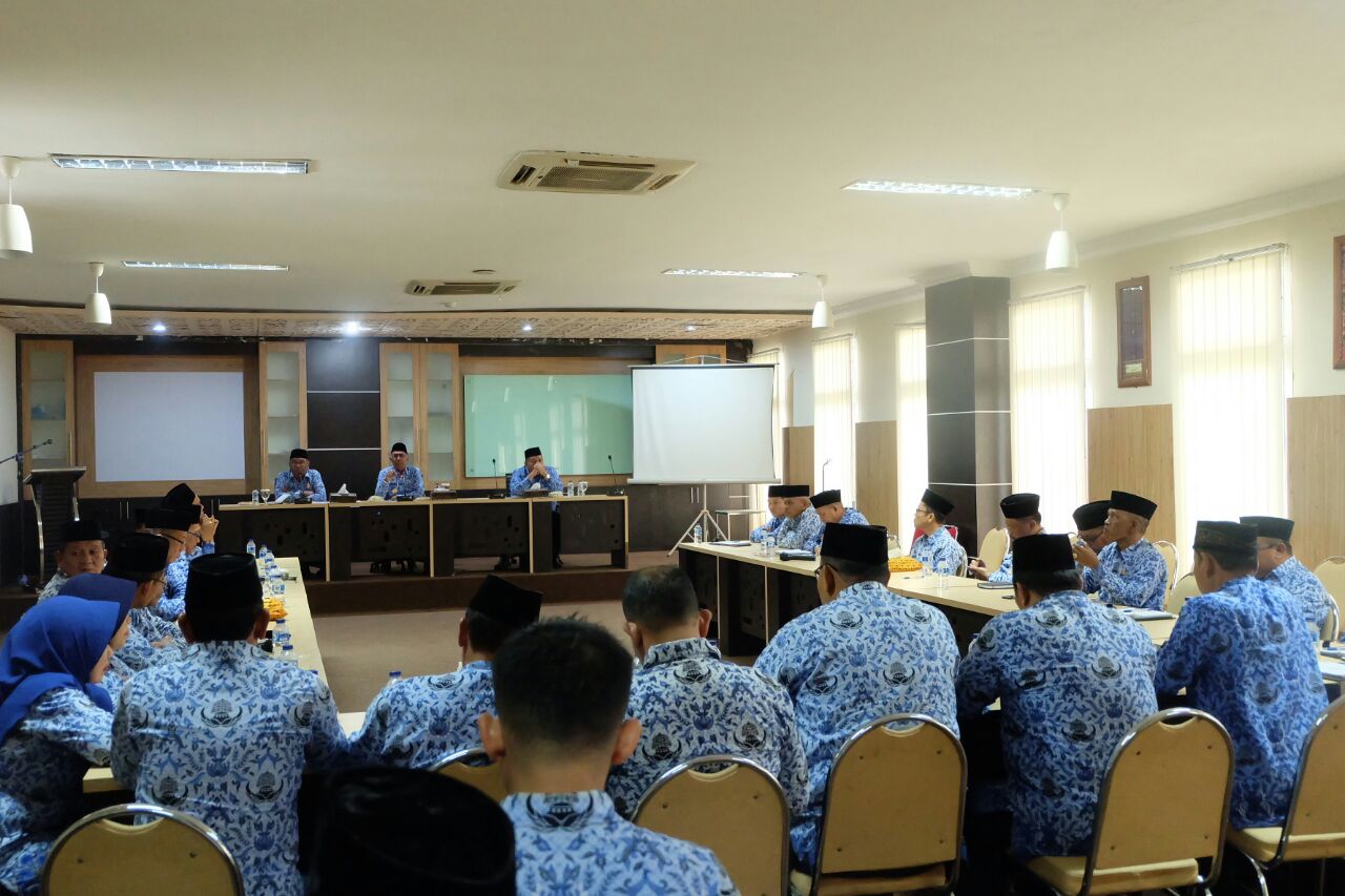 Perdana, Penjabat Bupati Inhil Pimpin Rapat Koordinasi Bersama Jajaran