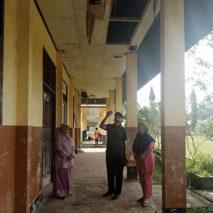 Meski Hari Libur, Sumardi Kail Tetap Monitoring Infrastruktur Sekolah di Kecamatan Inuman