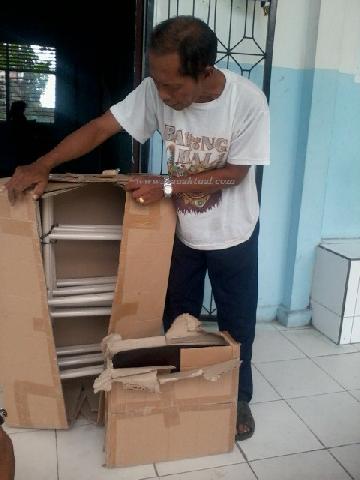 Bantuan Meubeler SMAN 8 Pekanbaru Tak Ada Bukti Serah Terima