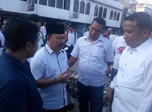 Abdul Wahid dan Dani Kunjungi Pasar Terapung Yang Ambruk