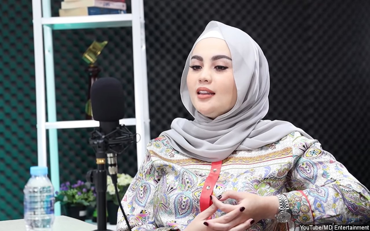 Jennifer Dunn Jawab Tudingan Jadi Istri Ketiga Uje