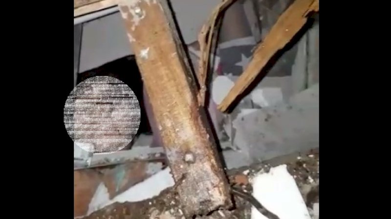 Relawan Temukan Dua Remaja Terjebak Reruntuhan 