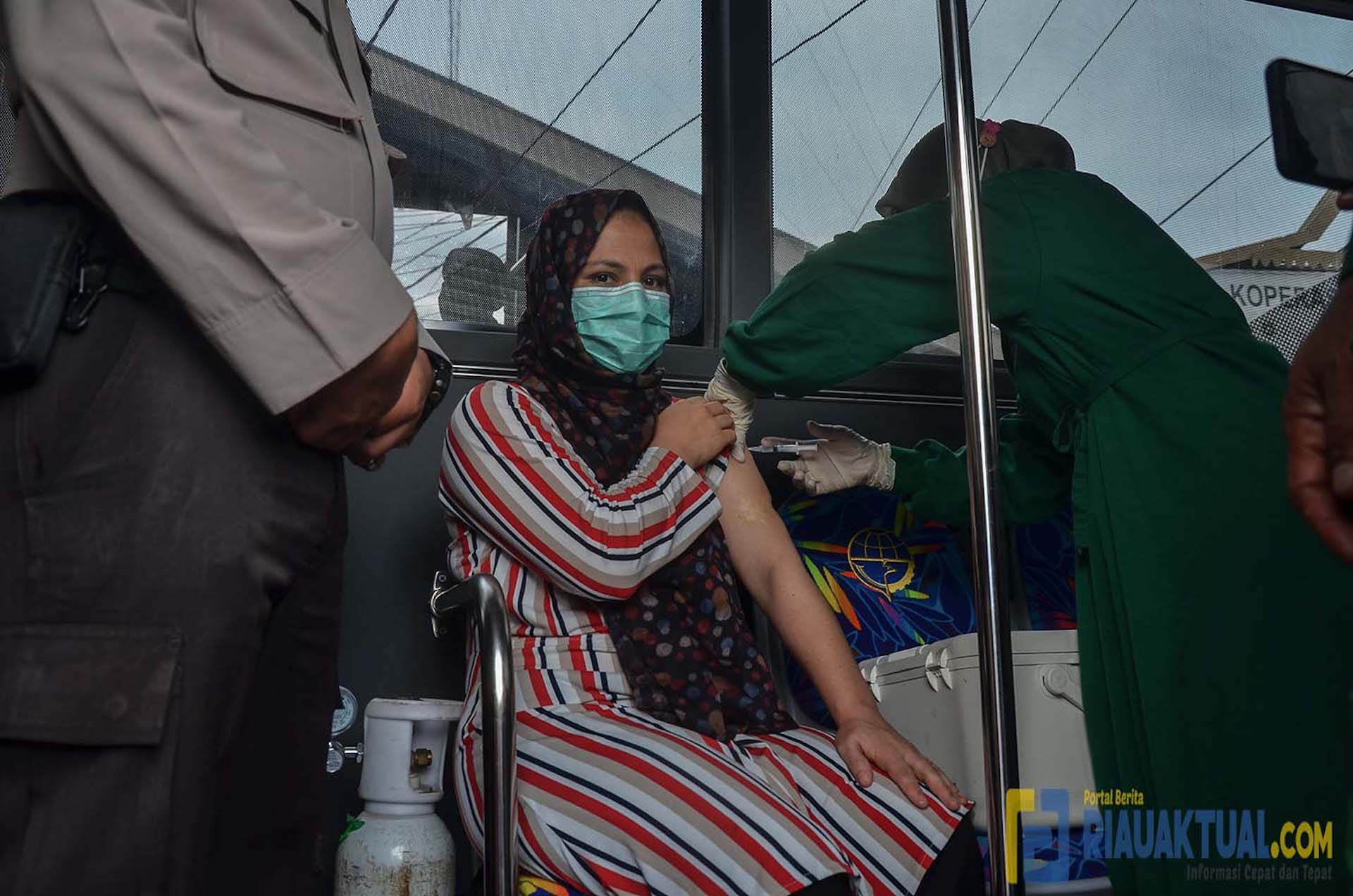 Vaksinasi Covid-19 Untuk Pengungsi Dari Luar Negeri